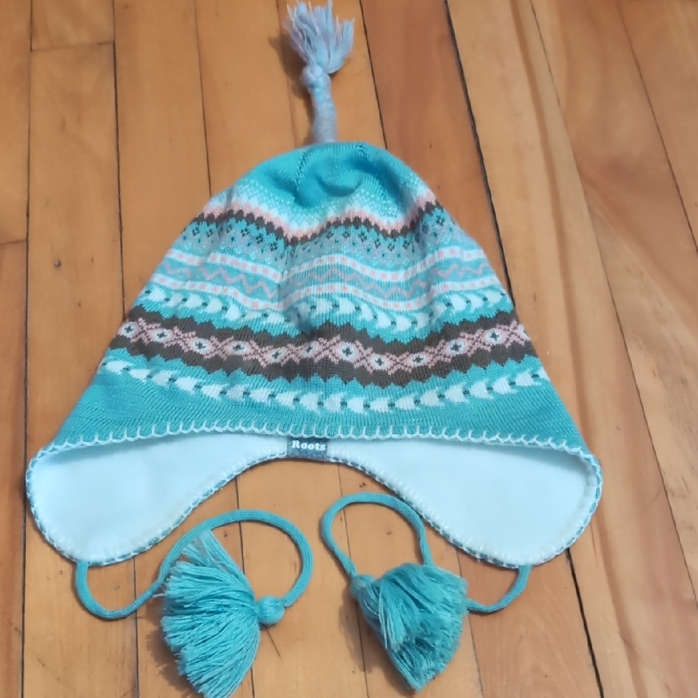 Roots Patterned Knit Hat with Tassels